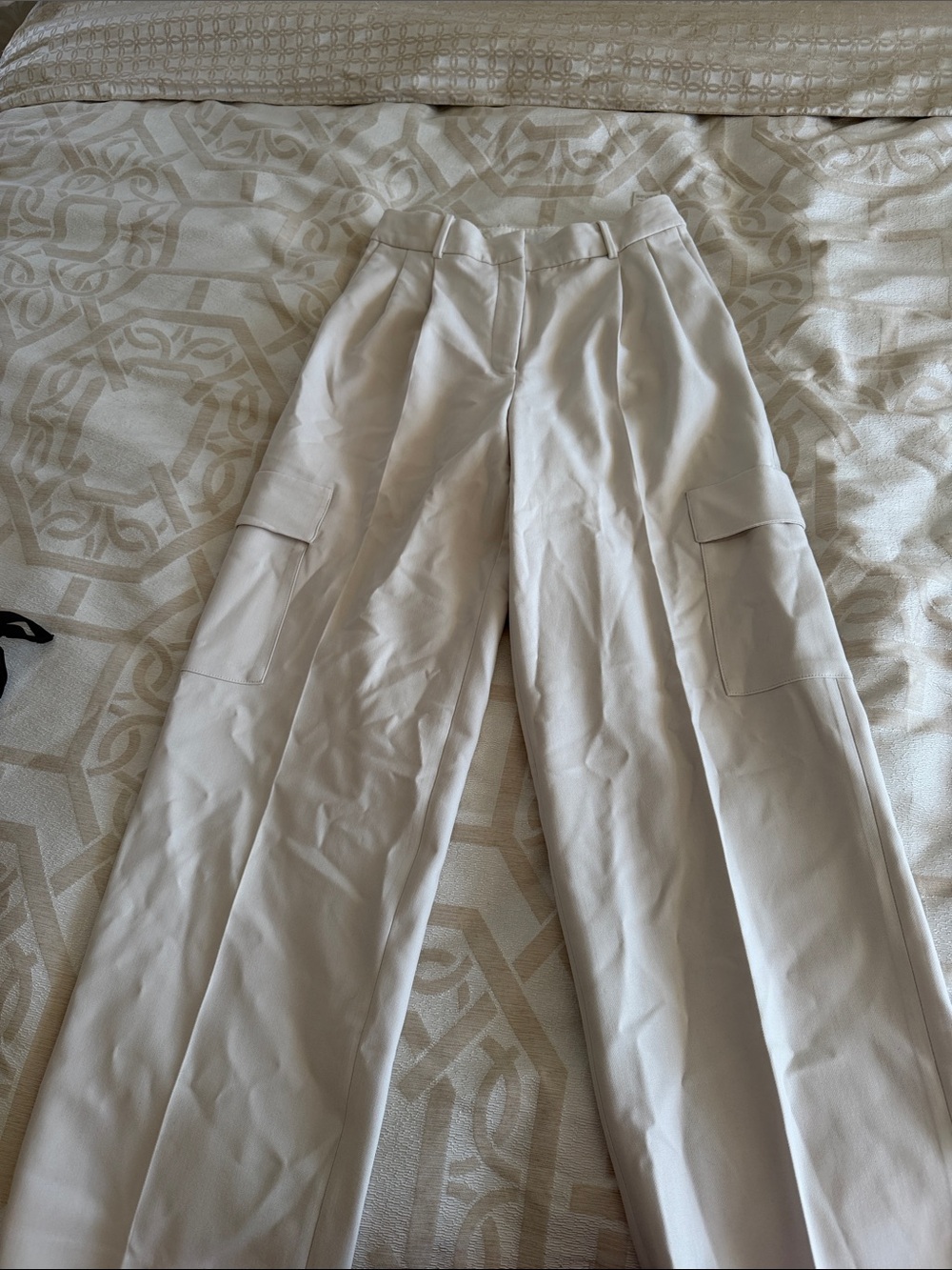 Babaton Cream Wide-Leg Cargo Trousers